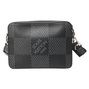 Louis Vuitton Shoulder Bags