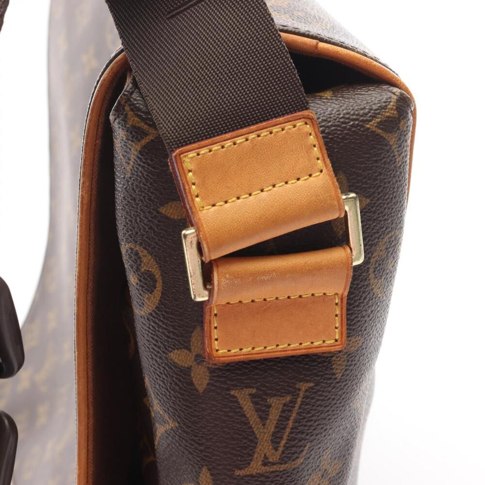Louis Vuitton Shoulder Bags