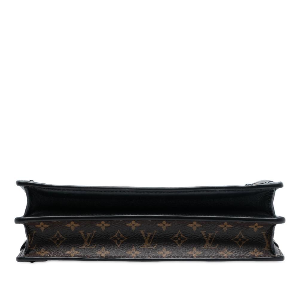 Louis Vuitton Shoulder Bags