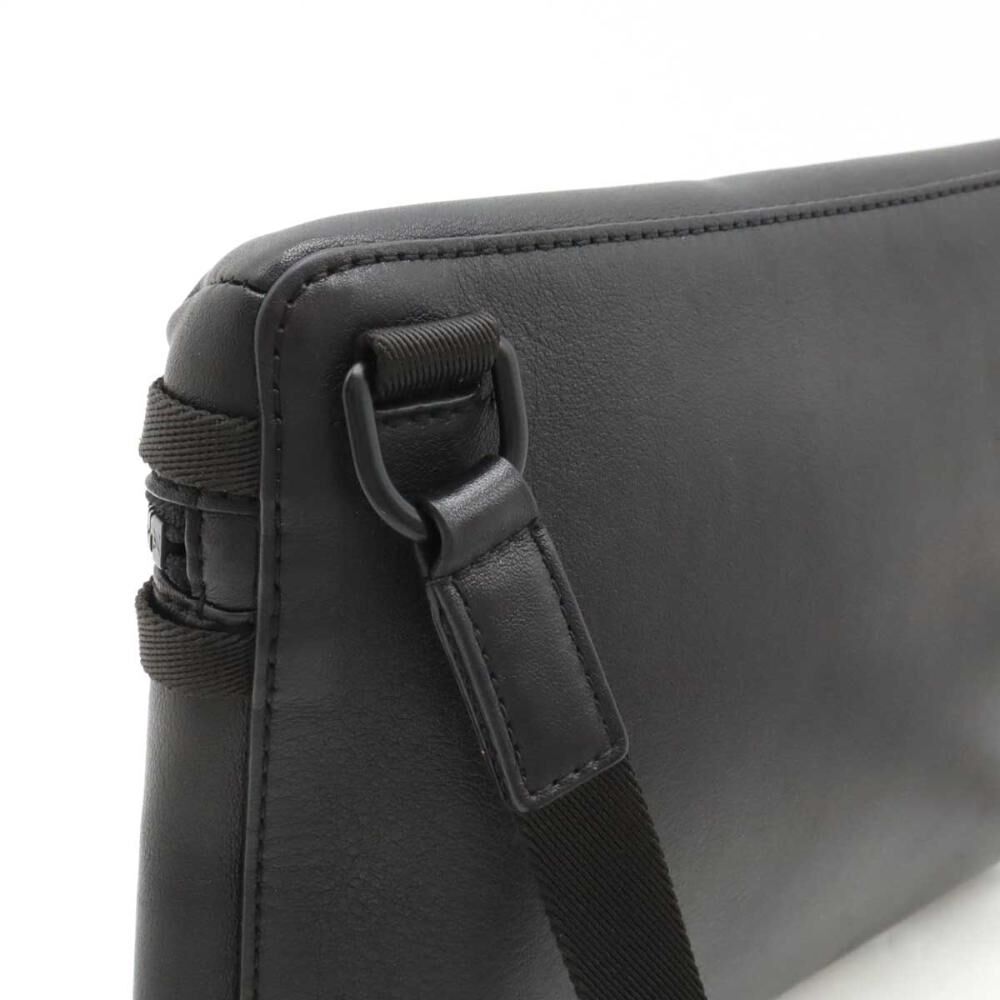 Louis Vuitton Messenger