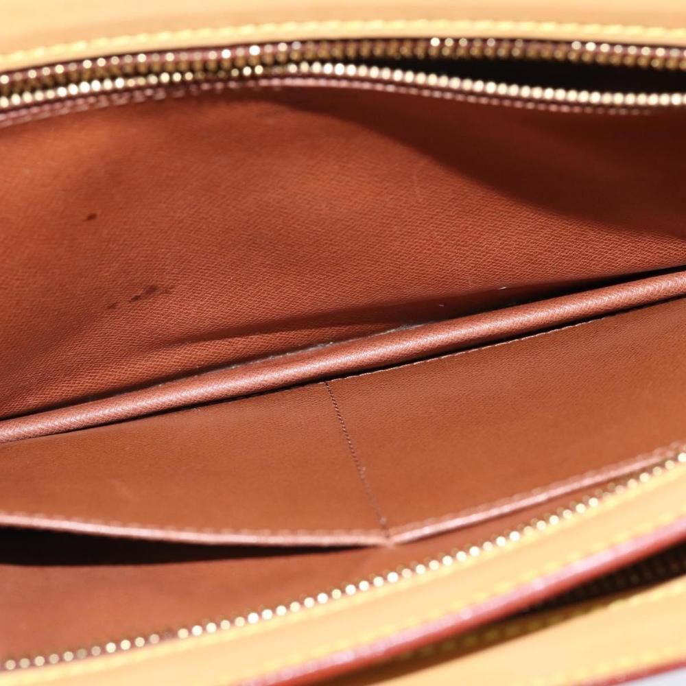 Louis Vuitton Shoulder Bags