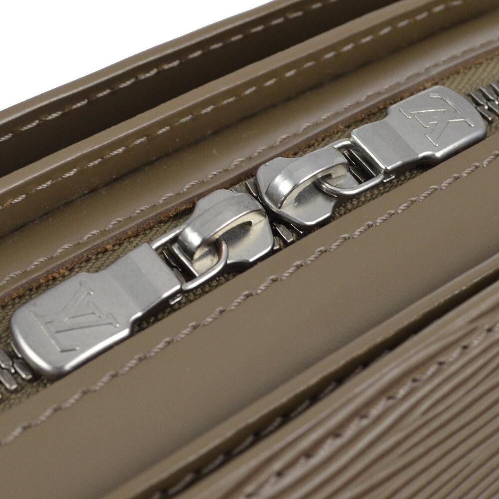 Louis Vuitton Pont Neuf