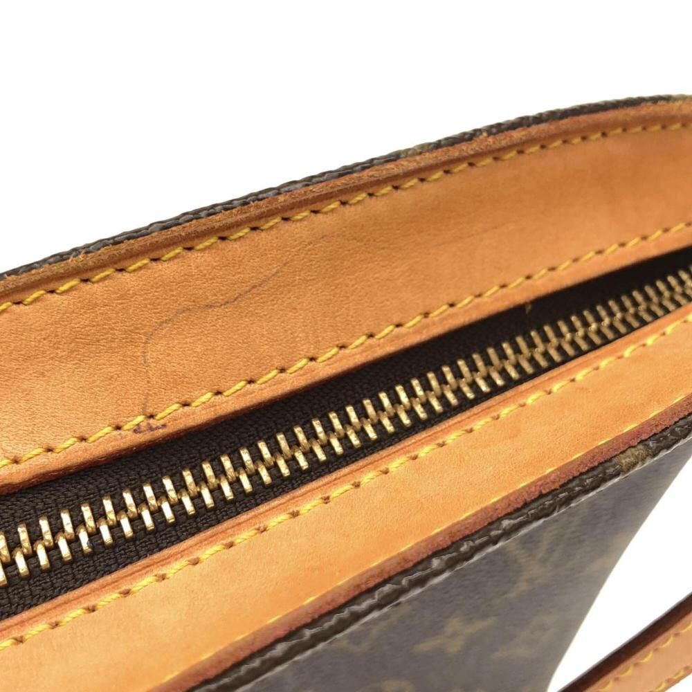 Louis Vuitton Shoulder Bags