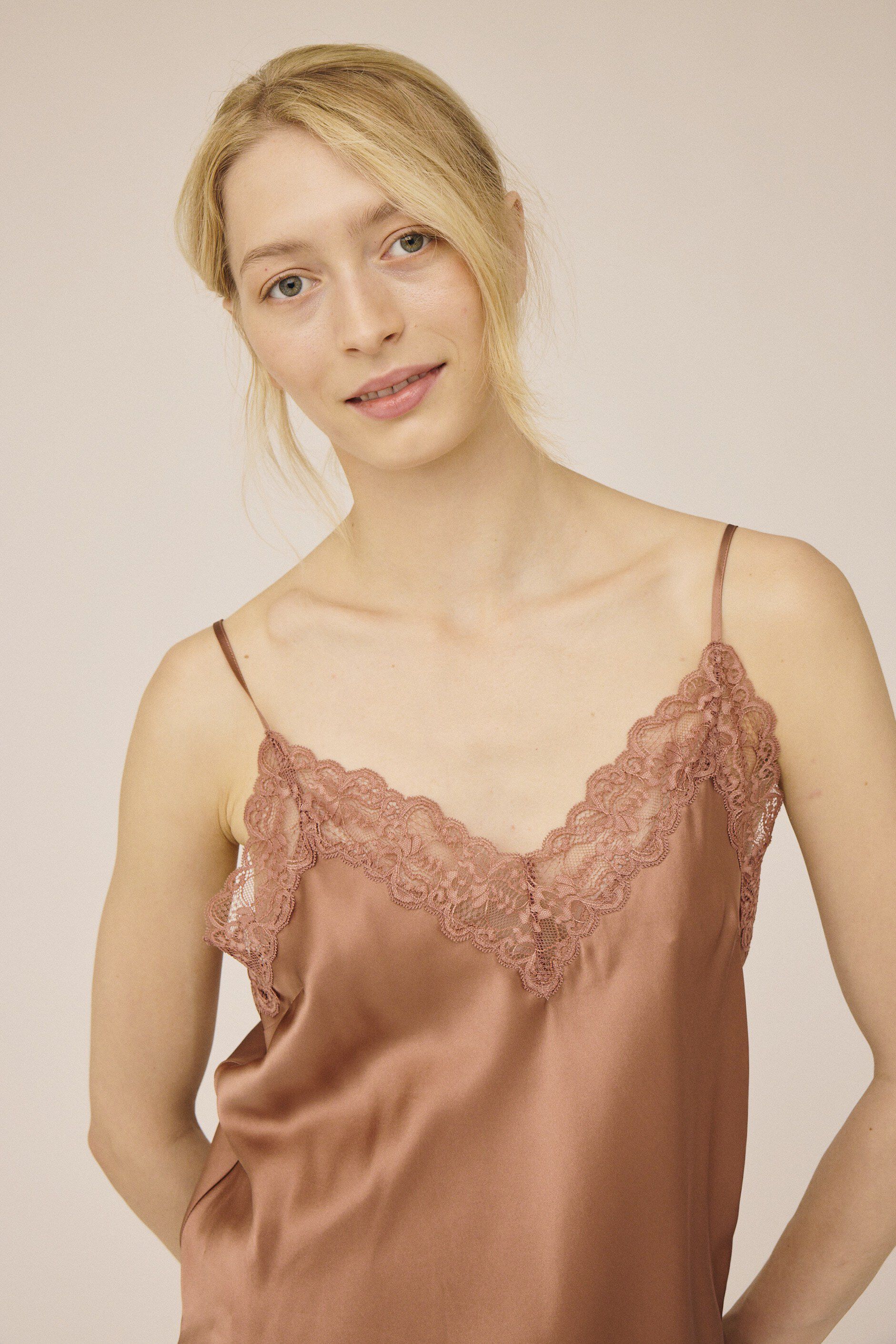 Moon 3 G - Strap Top w. Lace, 100% Silk