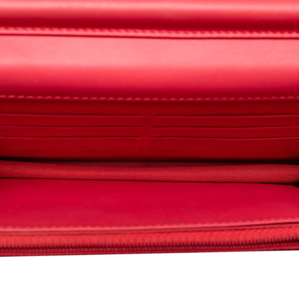 Chanel Wallet On Chain