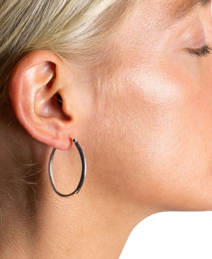 Classic Augusta øreringe. Diameter: 35 mm.