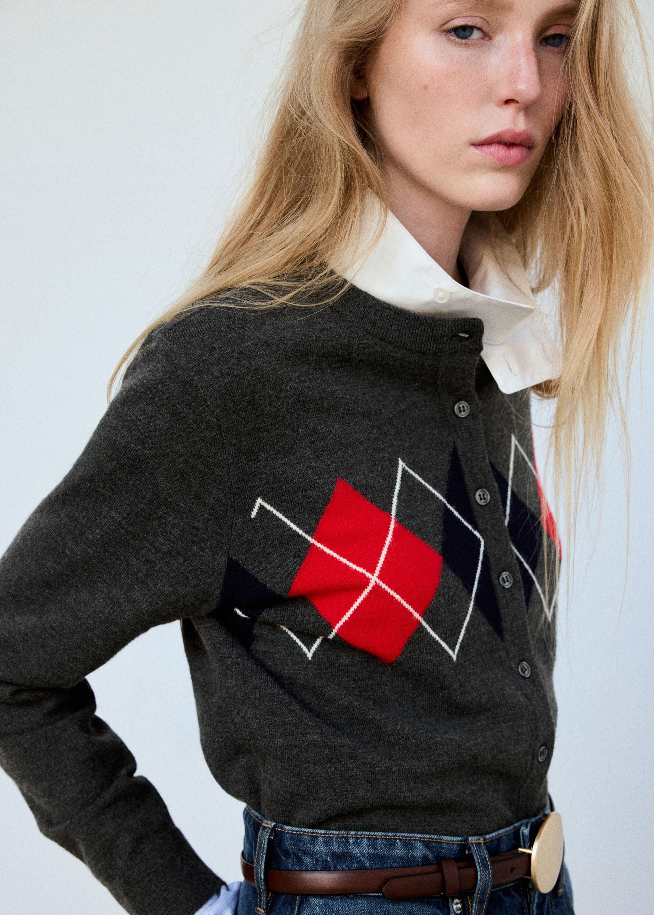 Rhombus cardigan with buttons
