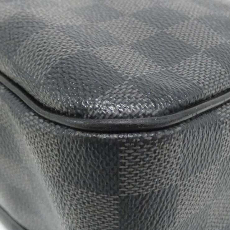 Louis Vuitton Shoulder Bags