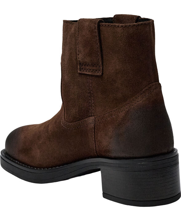 Jenny Suede