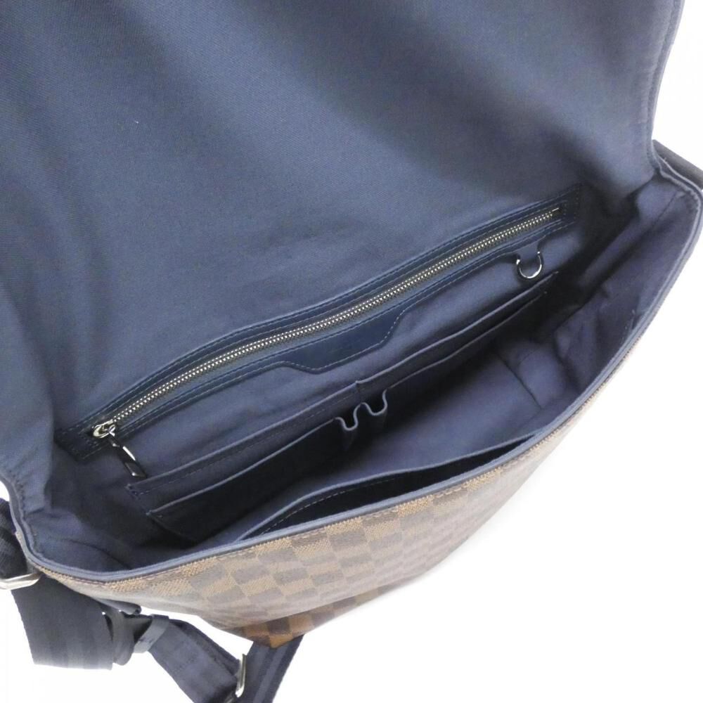 Louis Vuitton Shoulder Bags