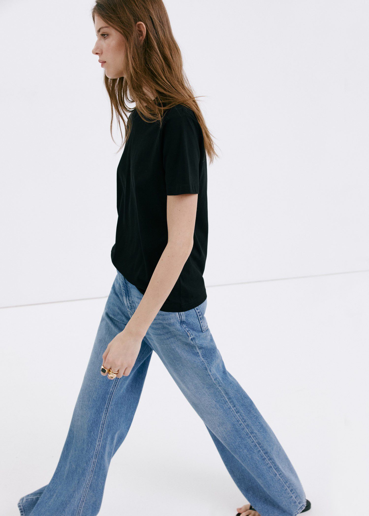 Rounded neck cotton t-shirt