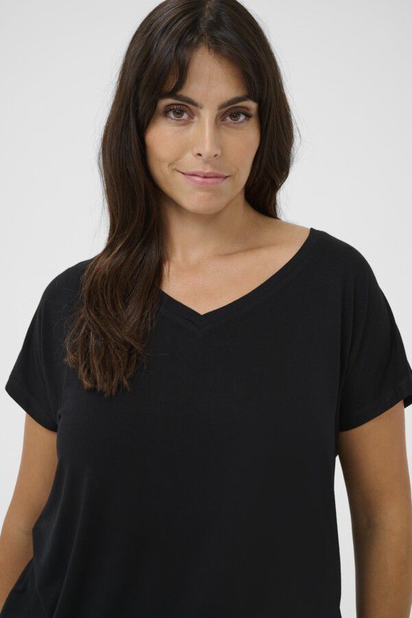 KCjena V-neck T-Shirt