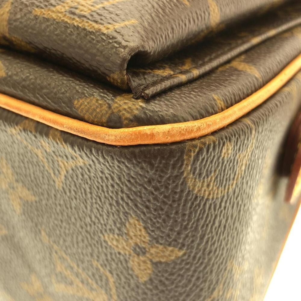 Louis Vuitton Shoulder Bags