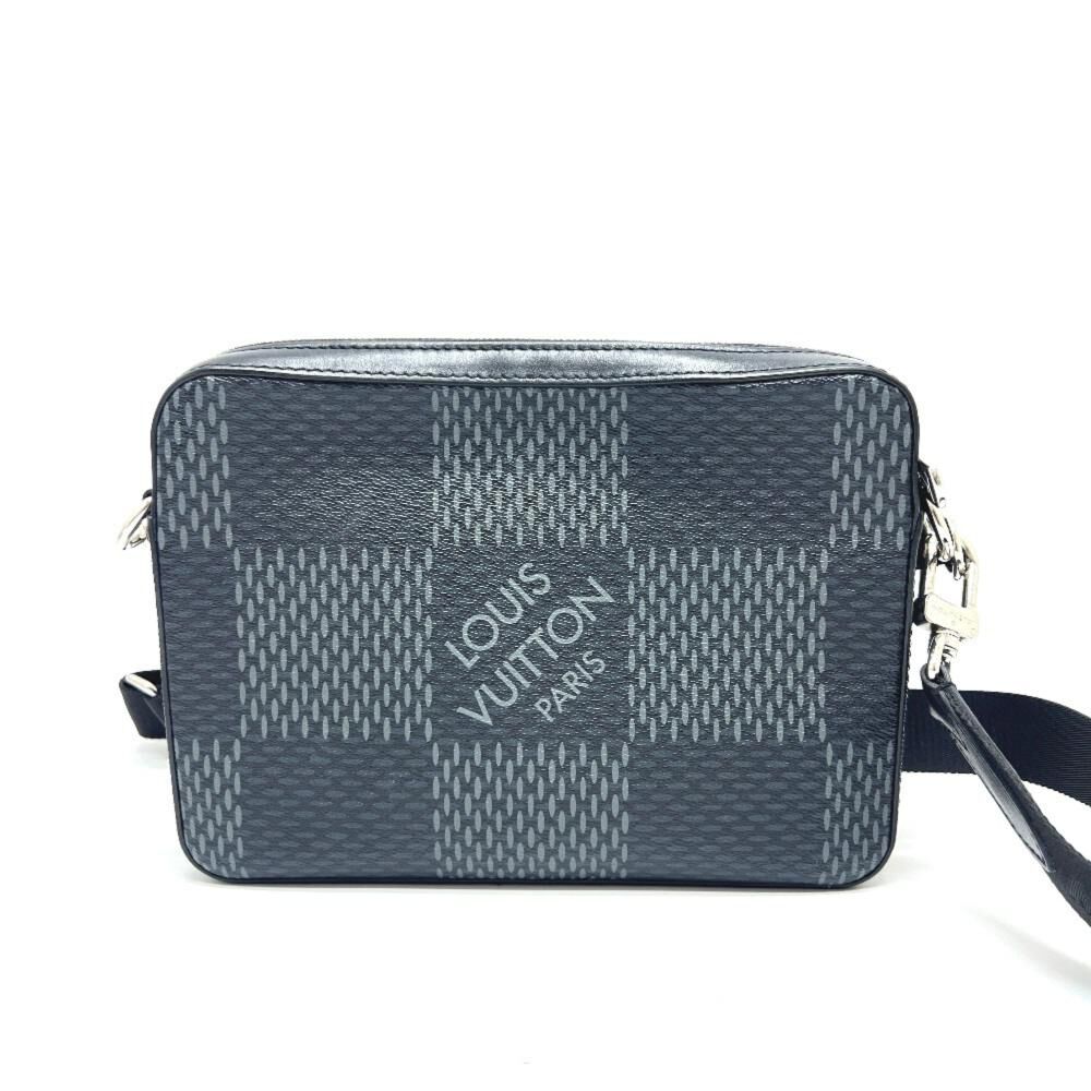 Louis Vuitton Shoulder Bags