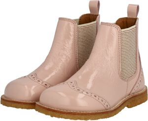 Chelsea st&oslash;vle med dekorativt brogue hulm&oslash;nster