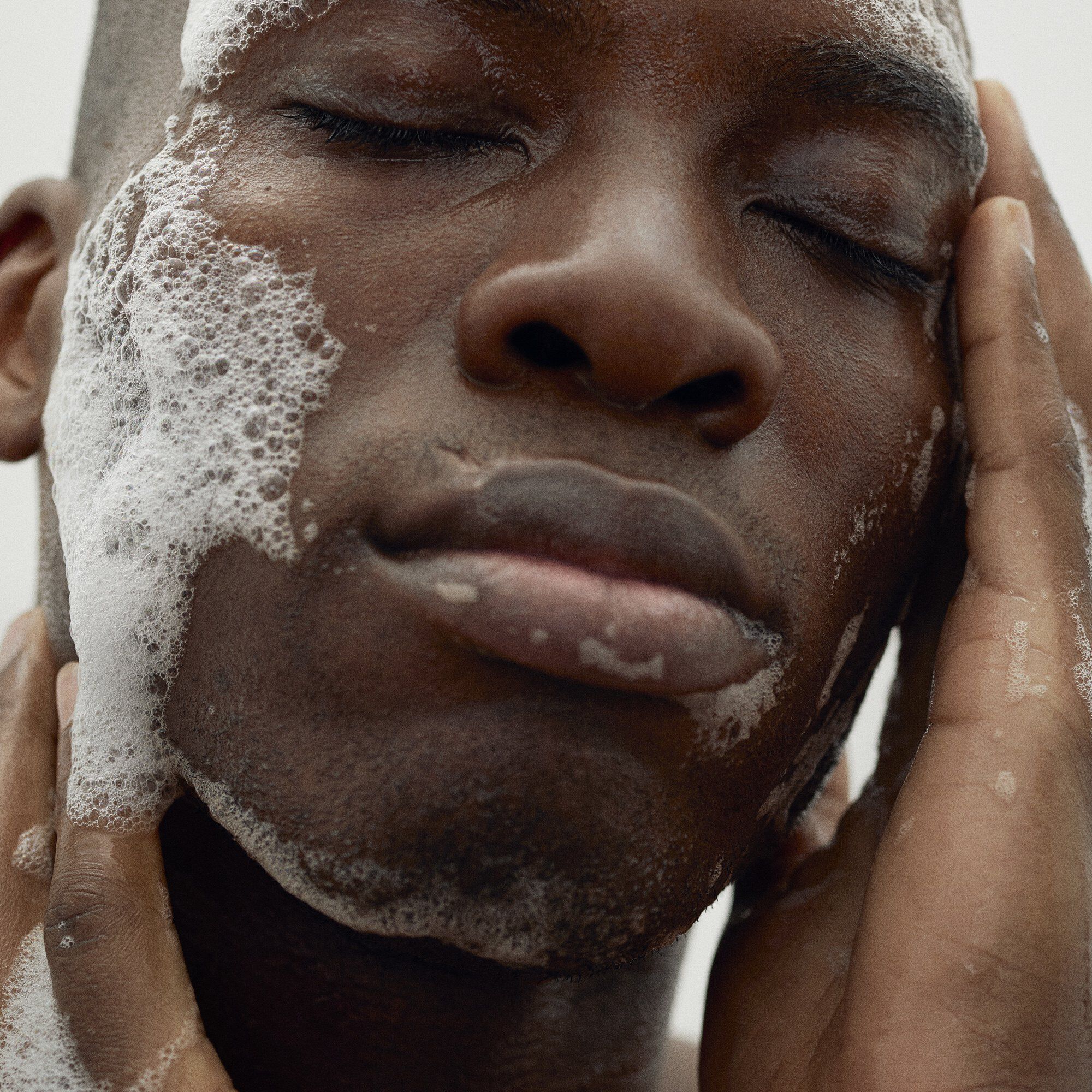 DAILY FOAMING CLEANSER - 200ML