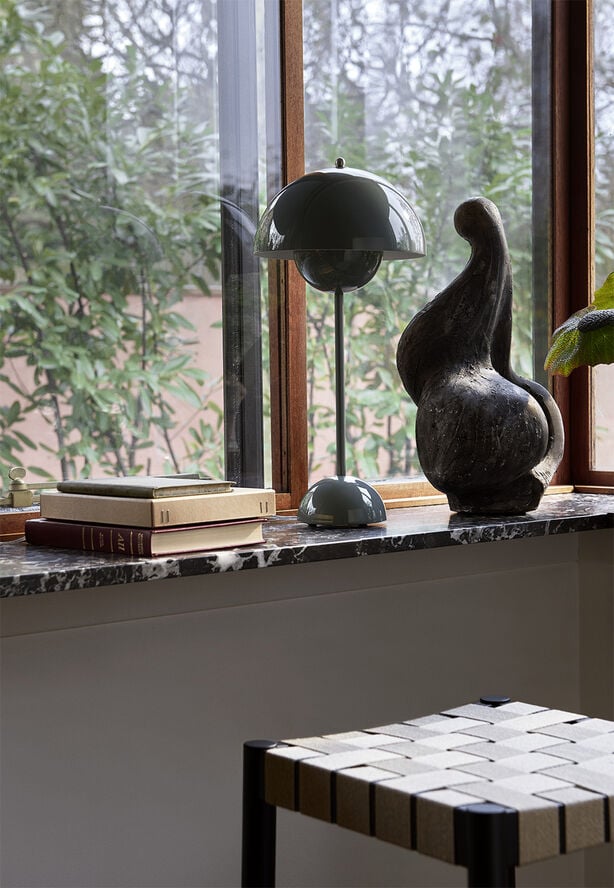 Flowerpot VP3, Table Lamp