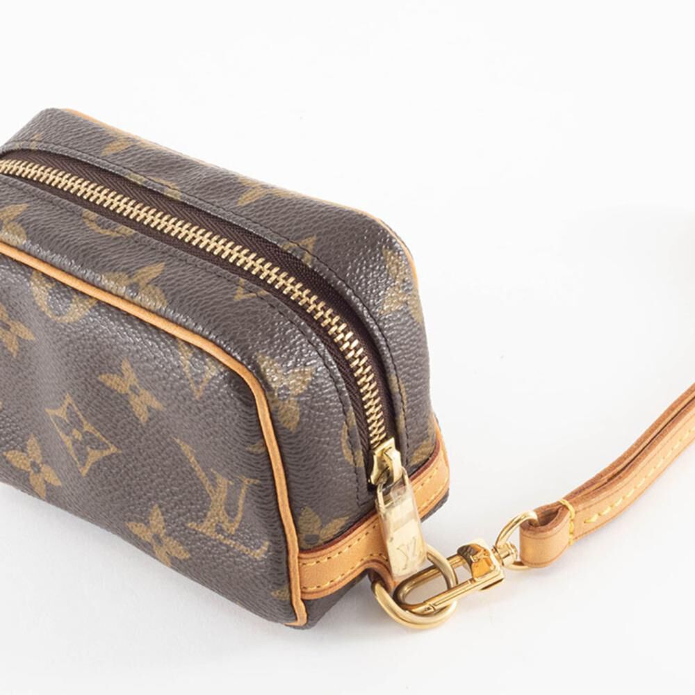 Louis Vuitton Clutch
