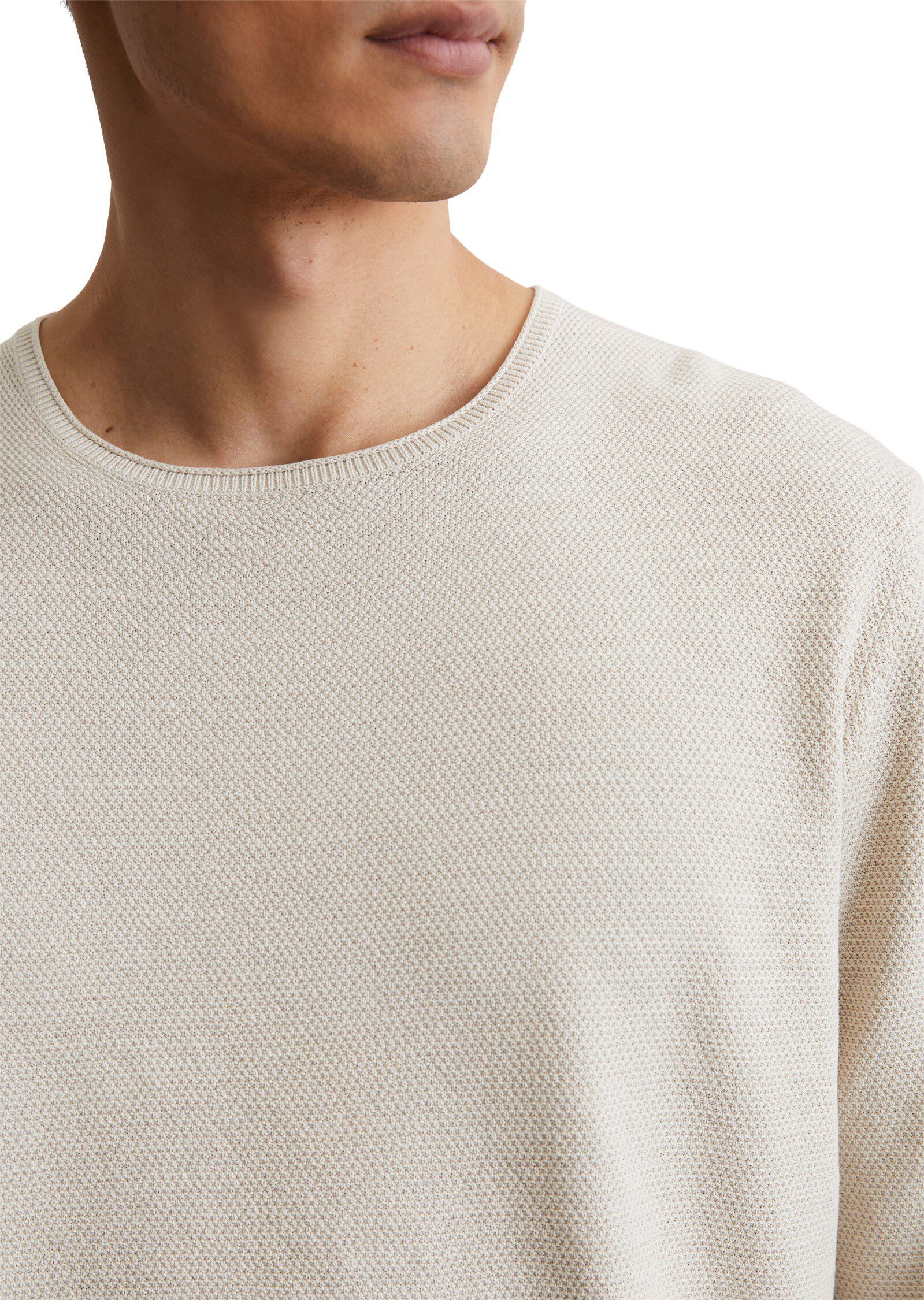 Crewneck, cotton slub, piqu&eacute; struct