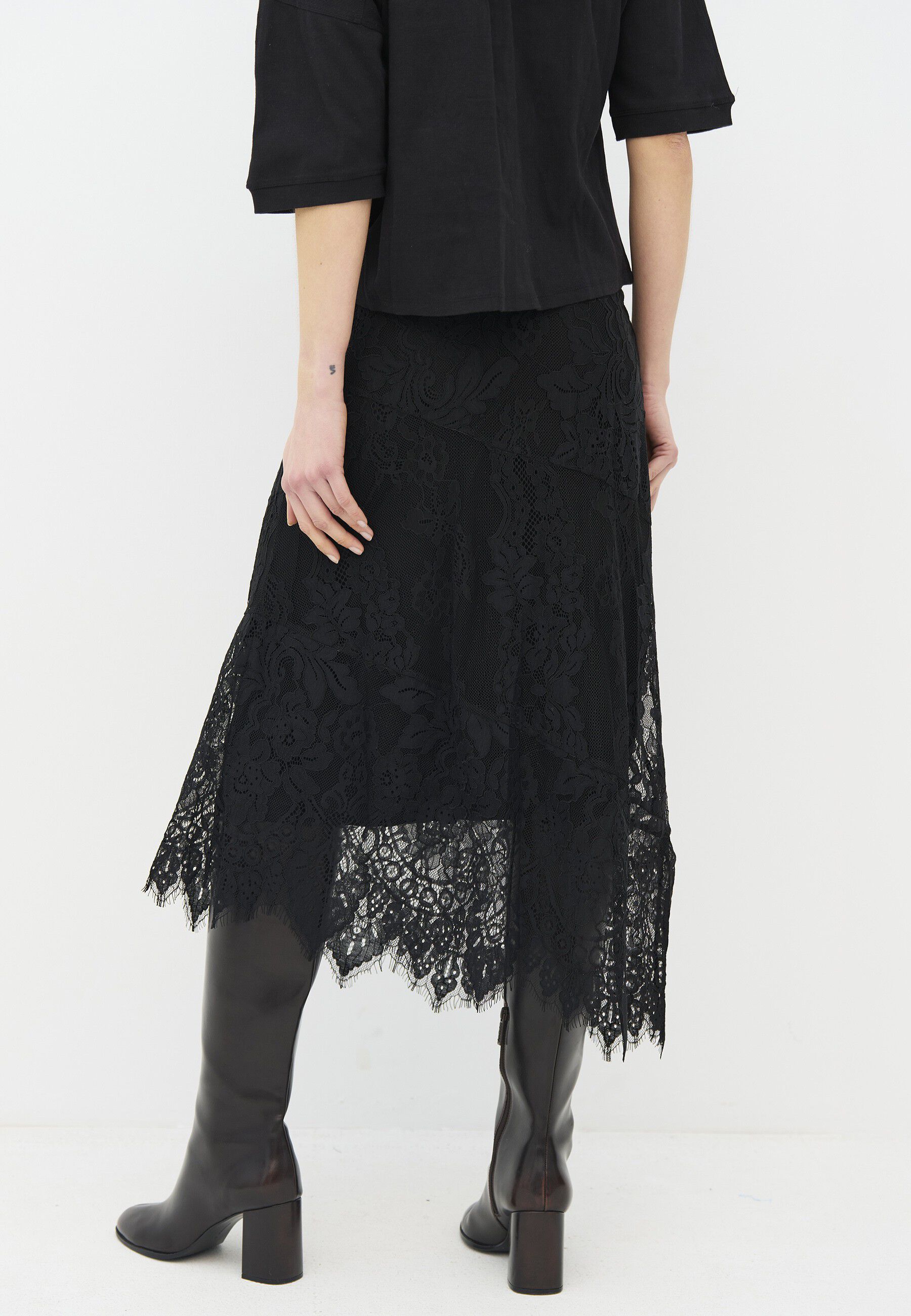 Essie Skirt