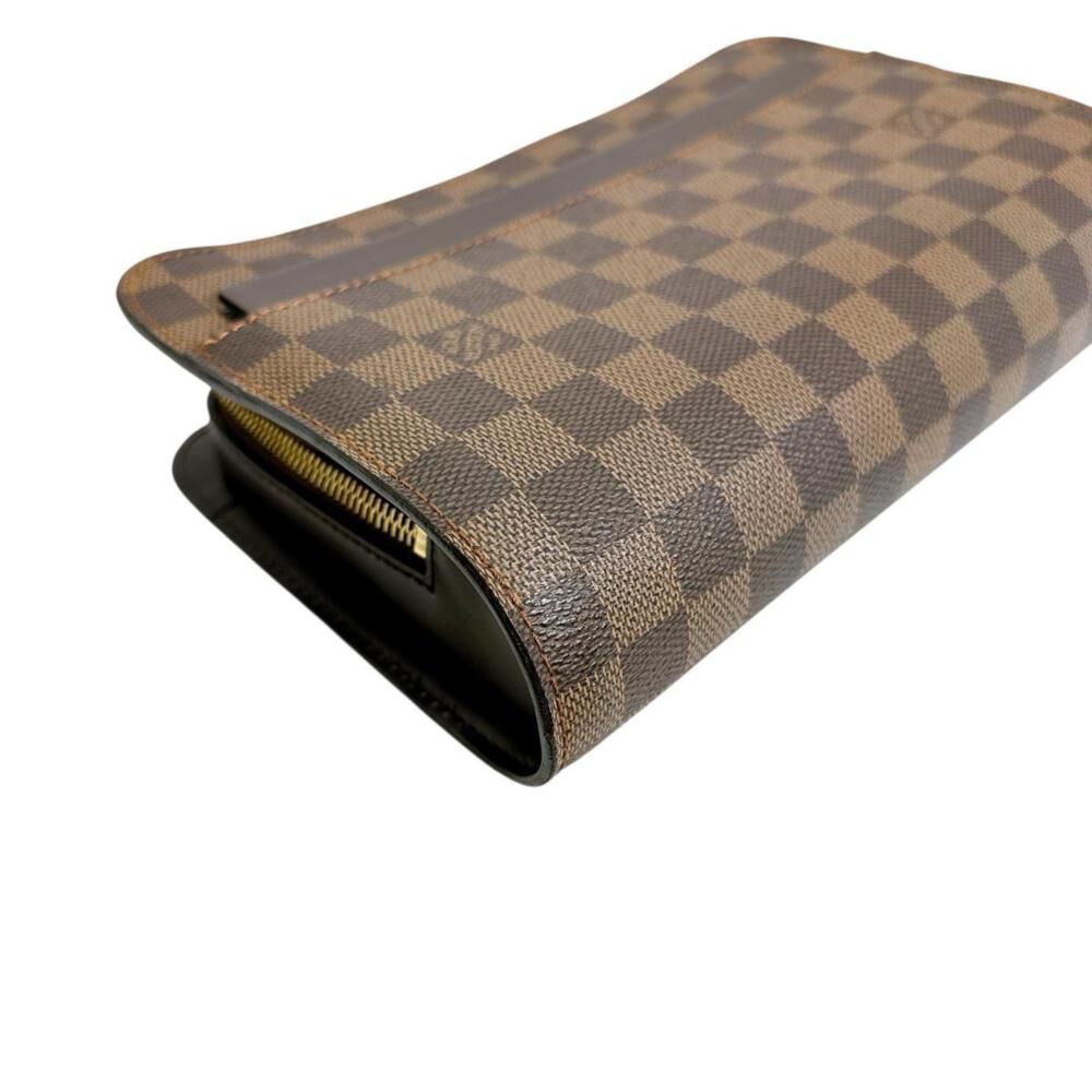 Louis Vuitton Clutch