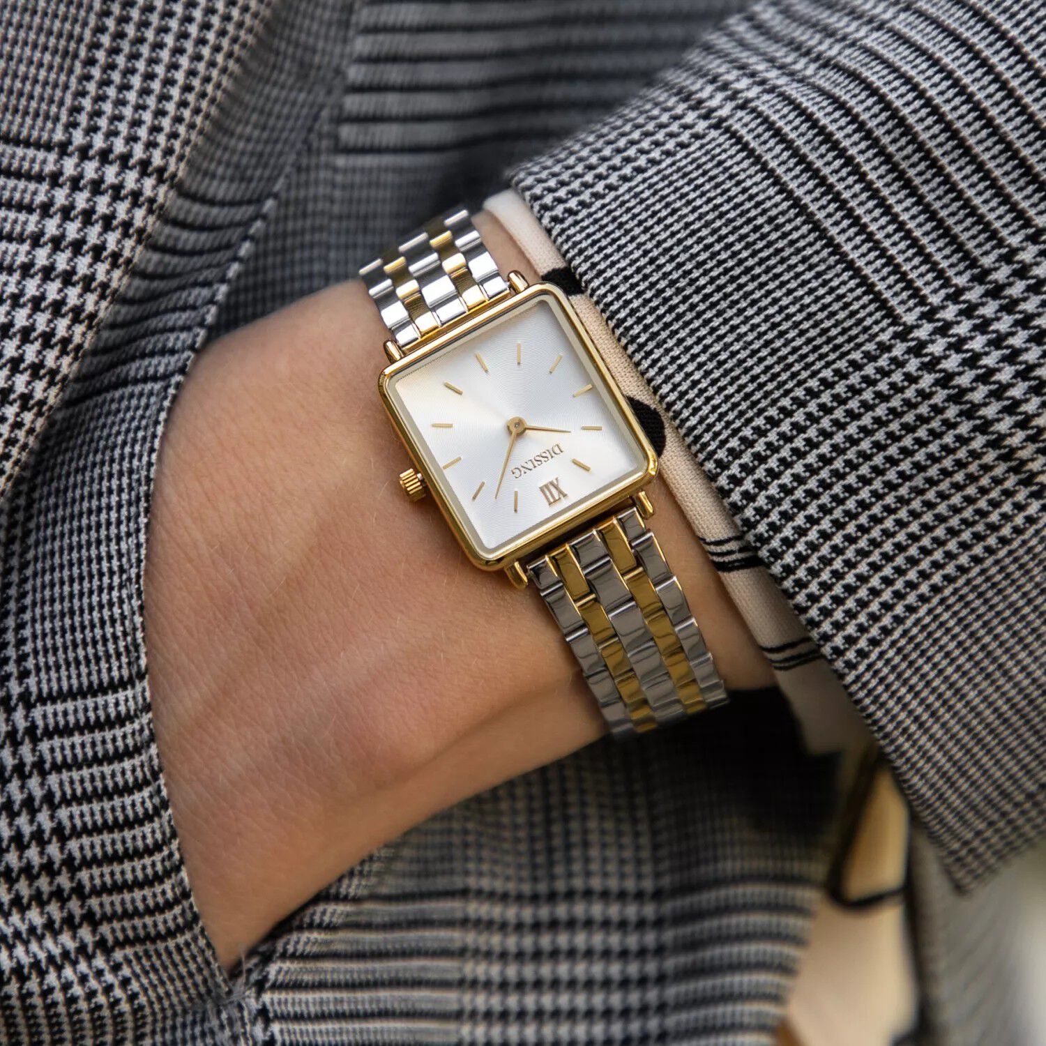 Dissing Square D1571