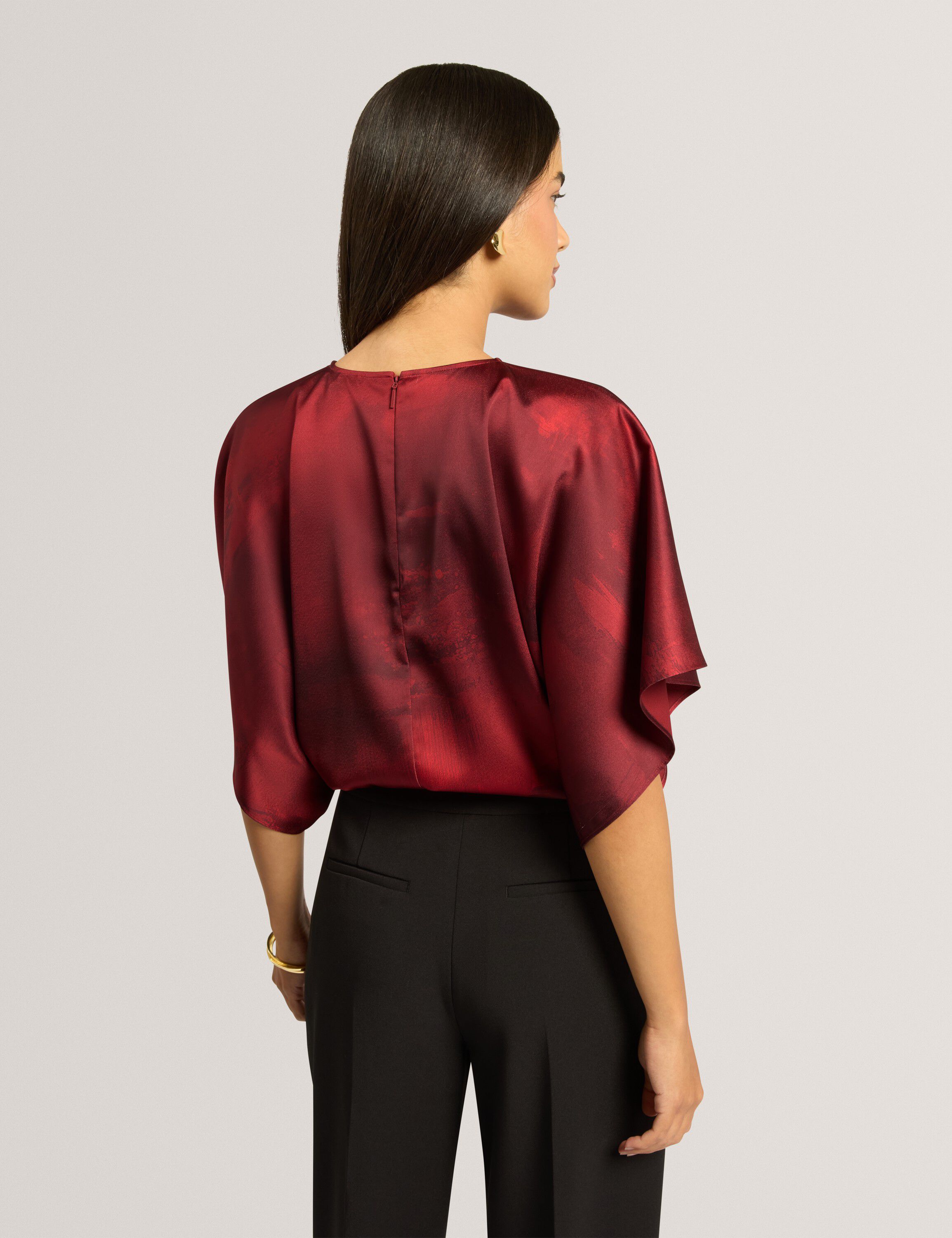 OTILEE Printed Batwing Top