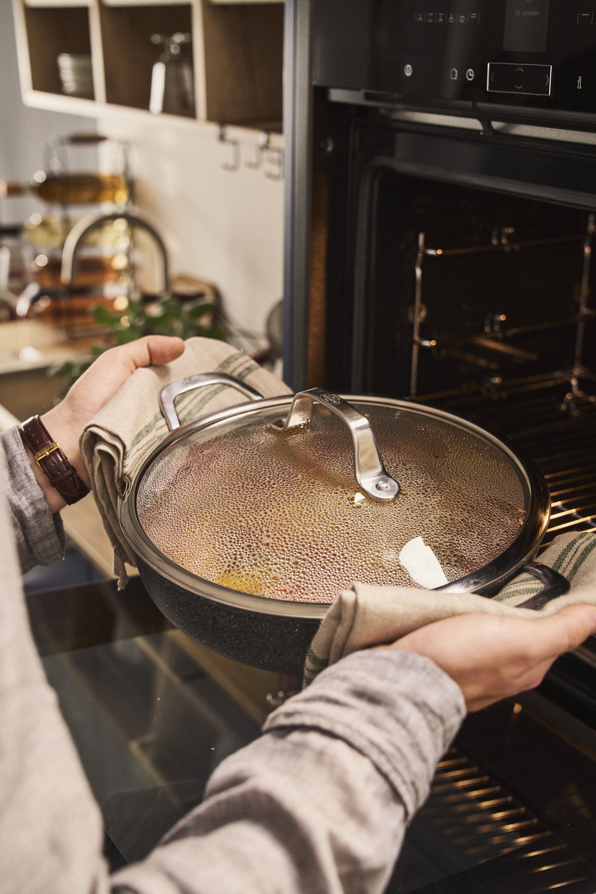 Salina Ceramic Serveringspanna med lock, 28 cm, Aluminum, Titanf&ouml;rst&auml;r