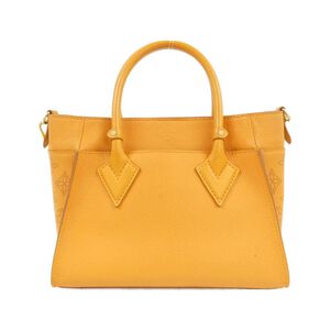 Louis Vuitton On My Side