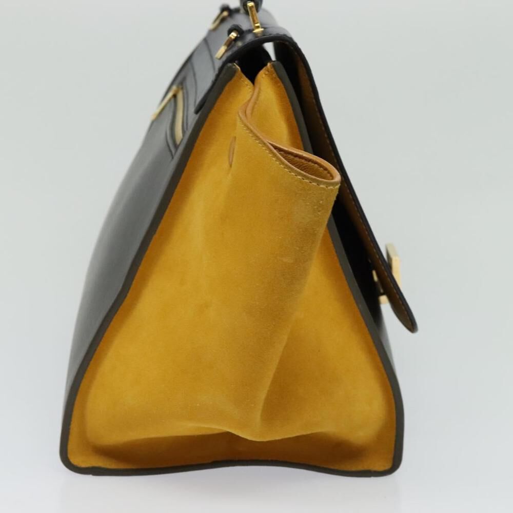 C&eacute;line Trapeze