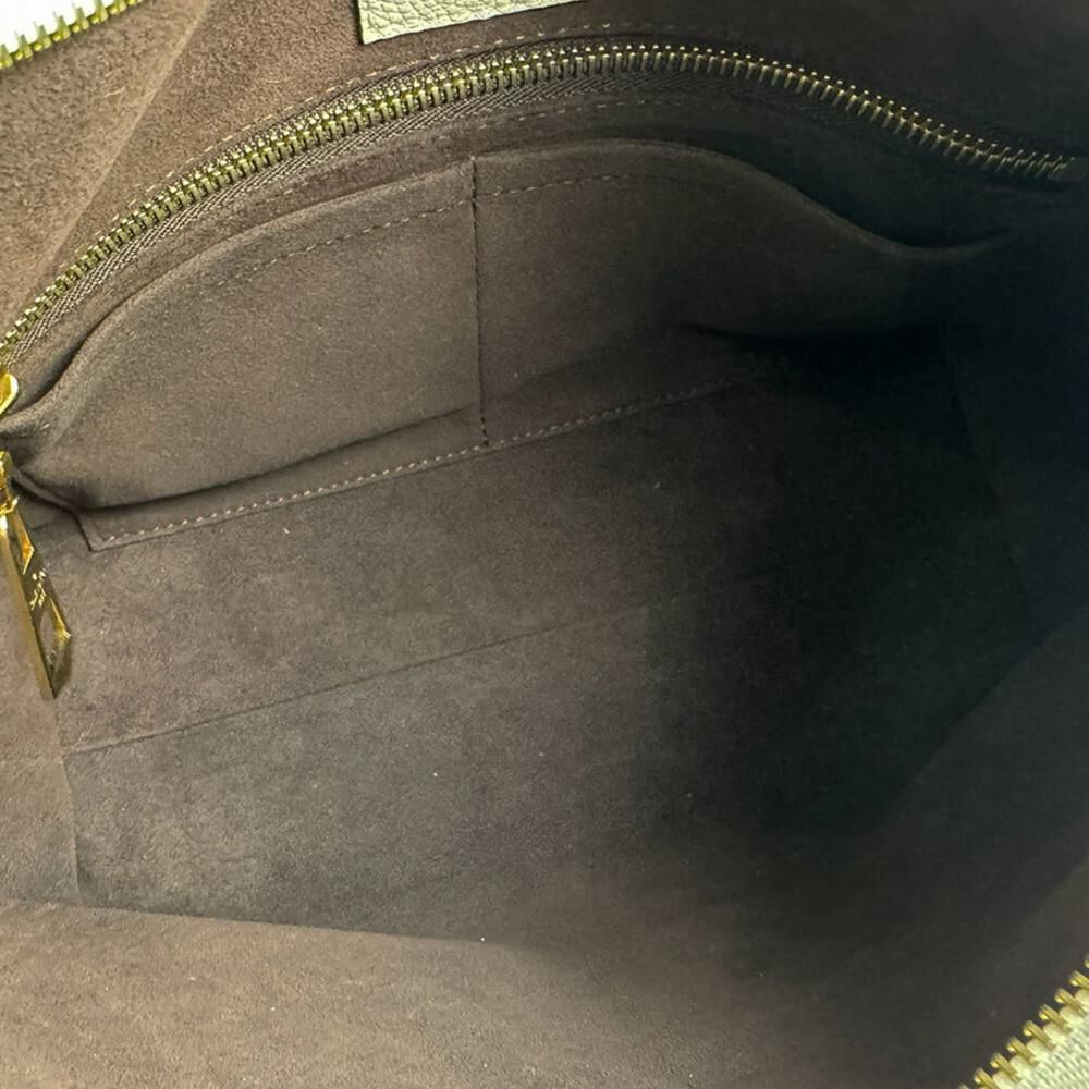 Louis Vuitton Shoulder Bags