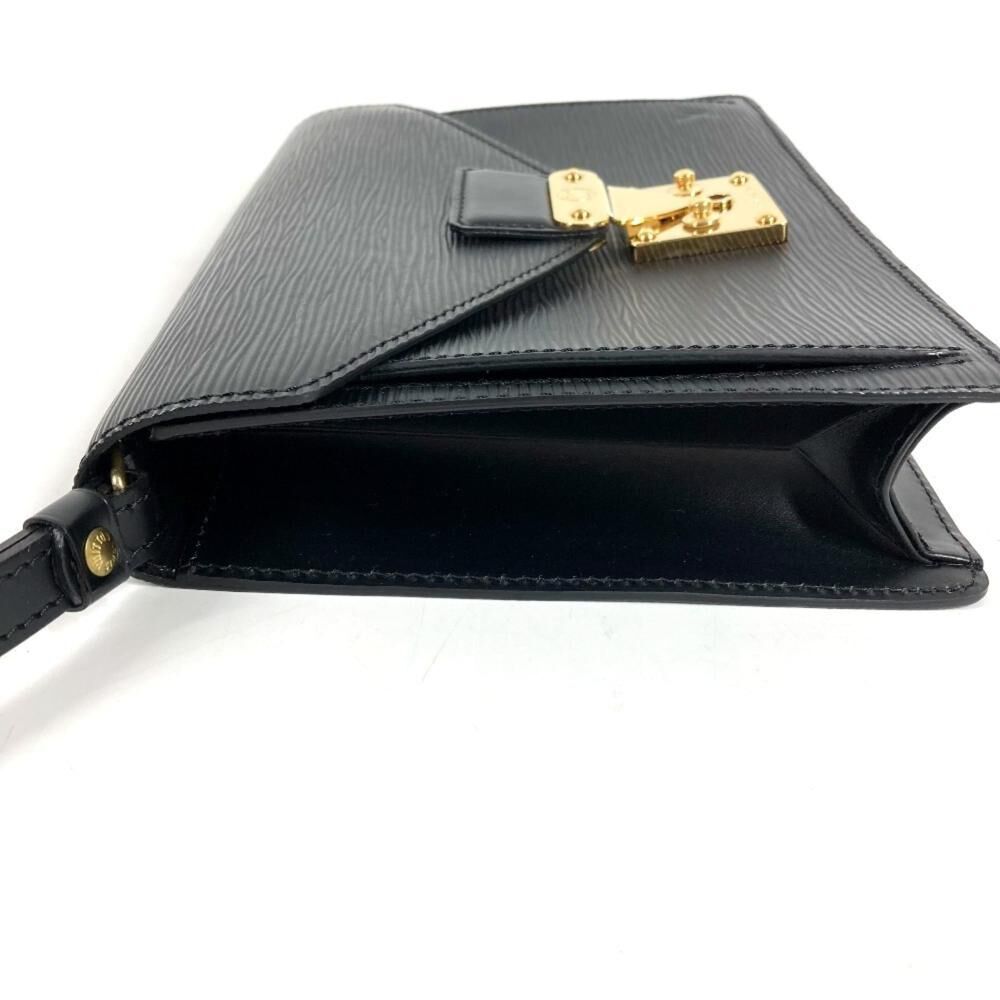 Louis Vuitton Clutch