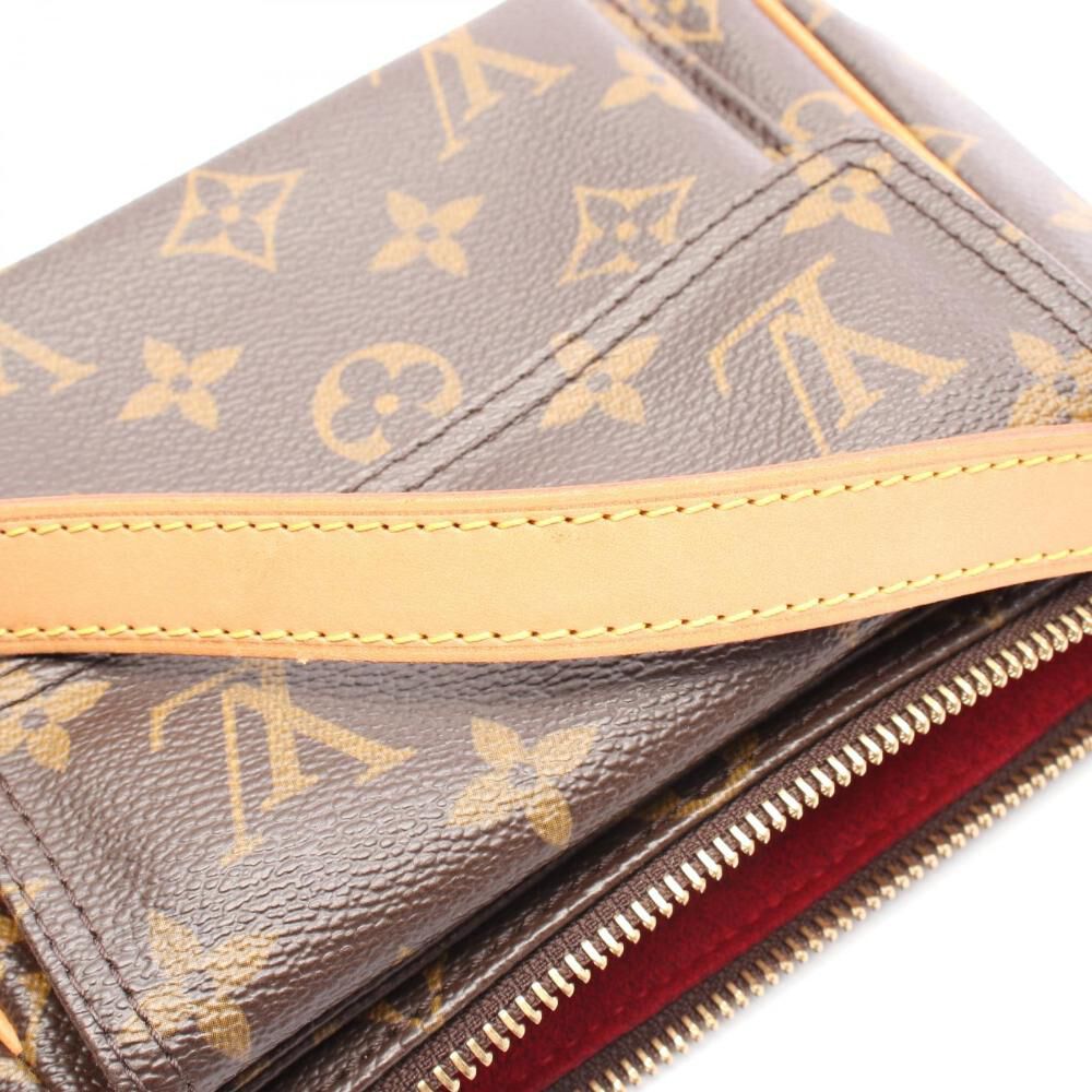 Louis Vuitton Shoulder Bags