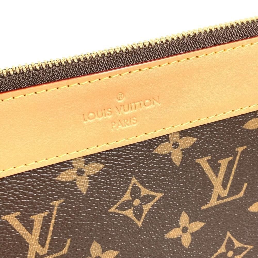 Louis Vuitton Clutch