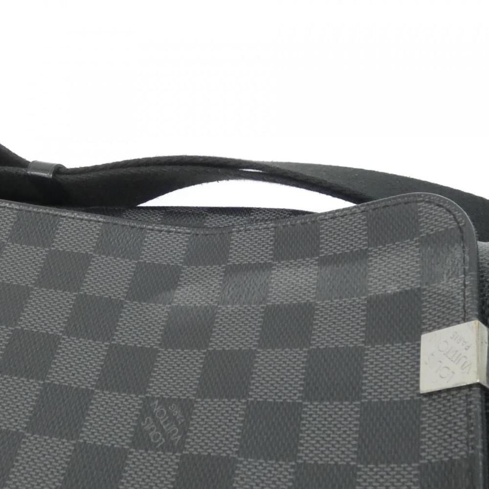 Louis Vuitton District