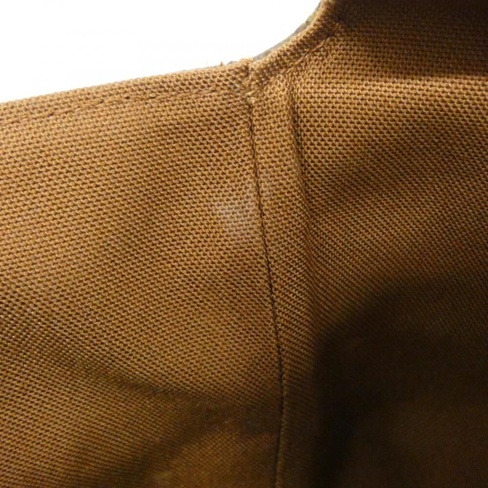 Louis Vuitton District