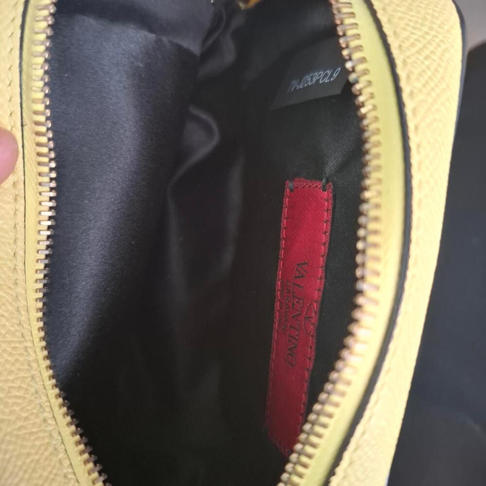 Valentino Pouch