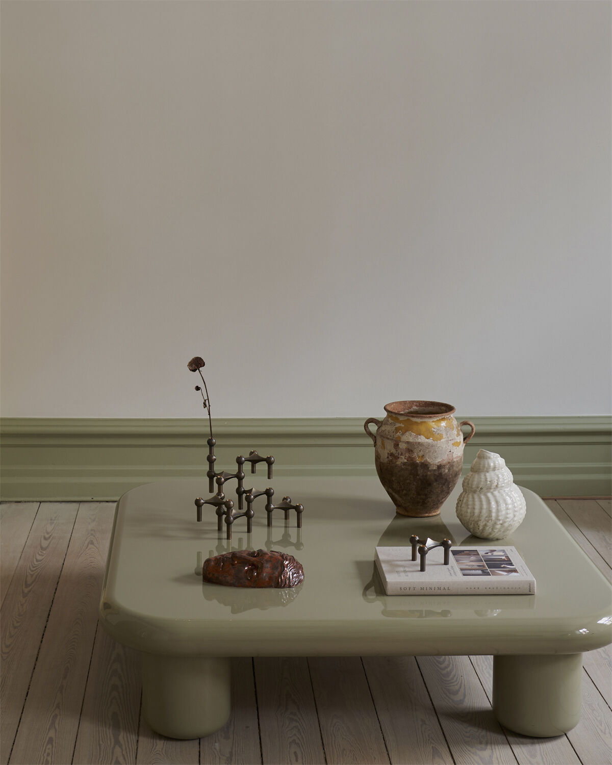 STOFF Nagel vase - bronzed brass/bruneret messing