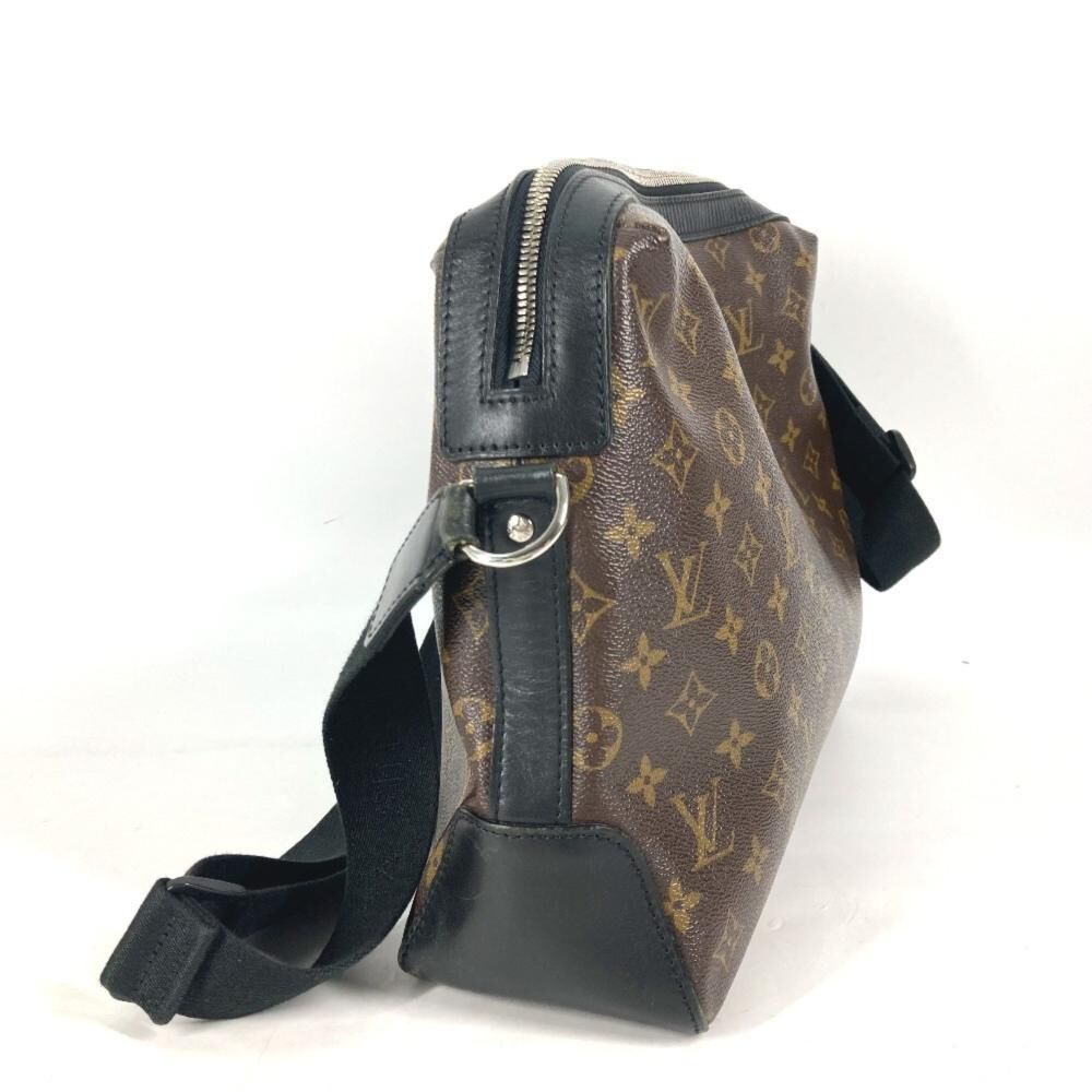 Louis Vuitton Shoulder Bags