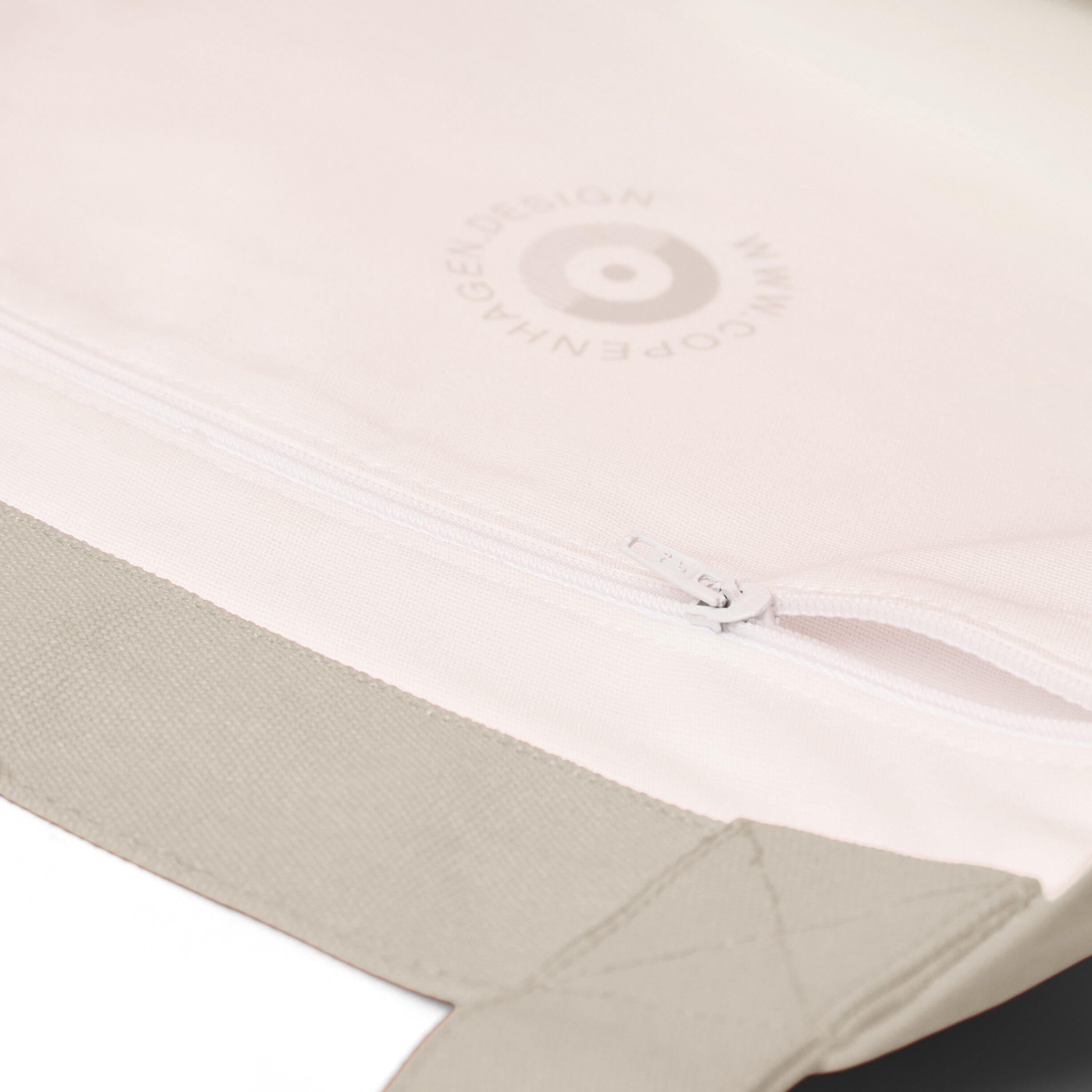 Pantone BEACH BAG -  Warm Gray