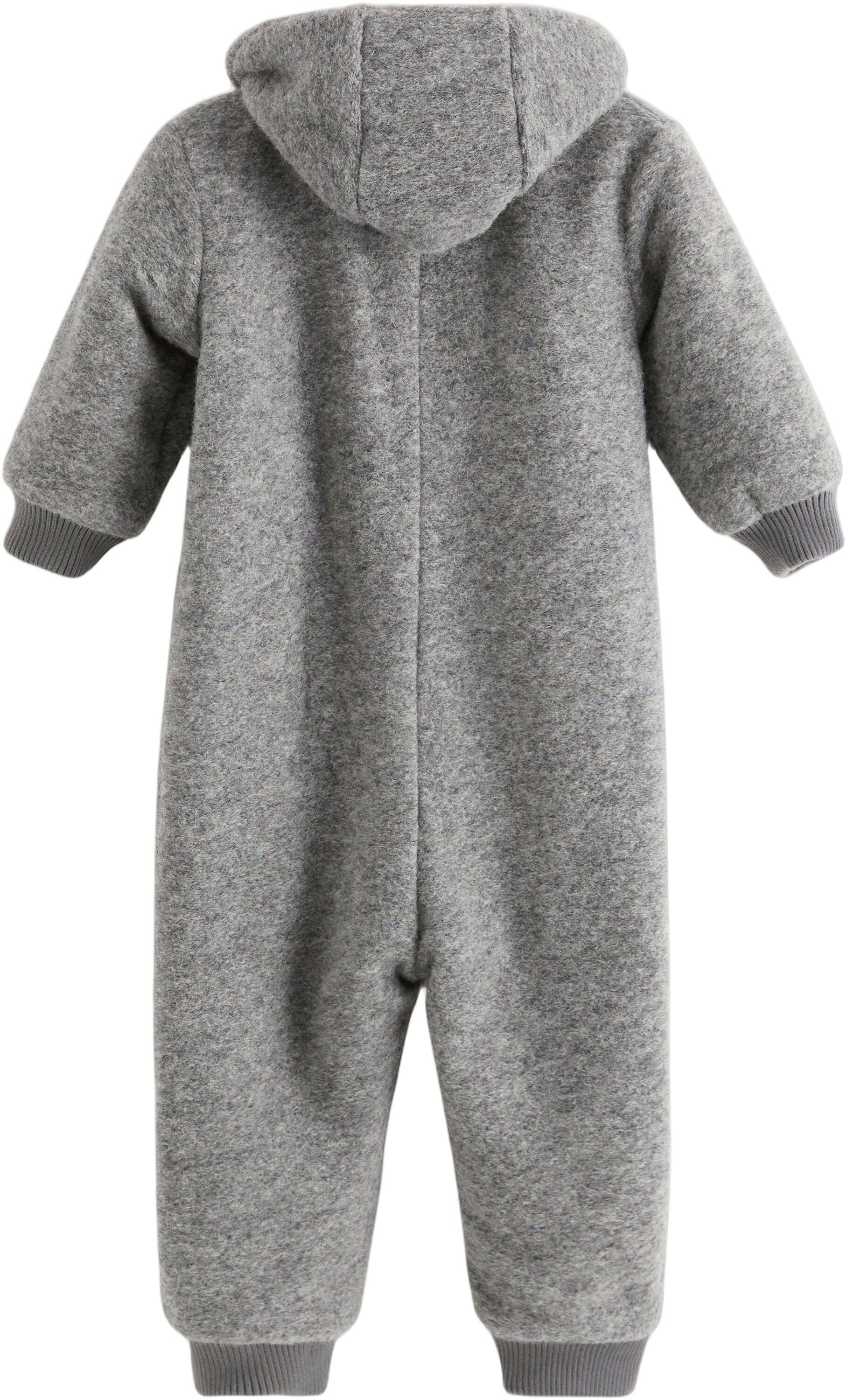 A cosy overall in light grey wool b