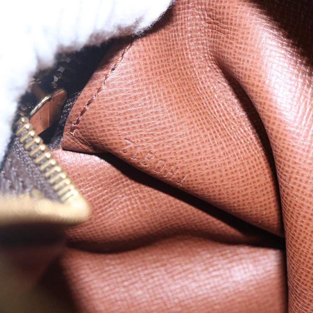 Louis Vuitton Papillon