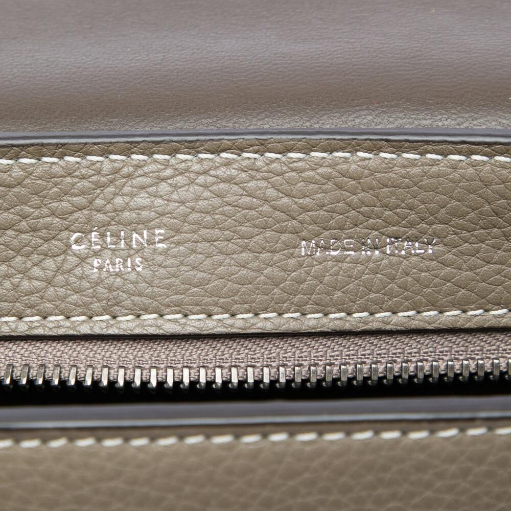C&eacute;line Trapeze