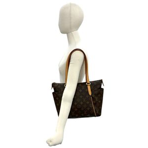 Louis Vuitton Totally