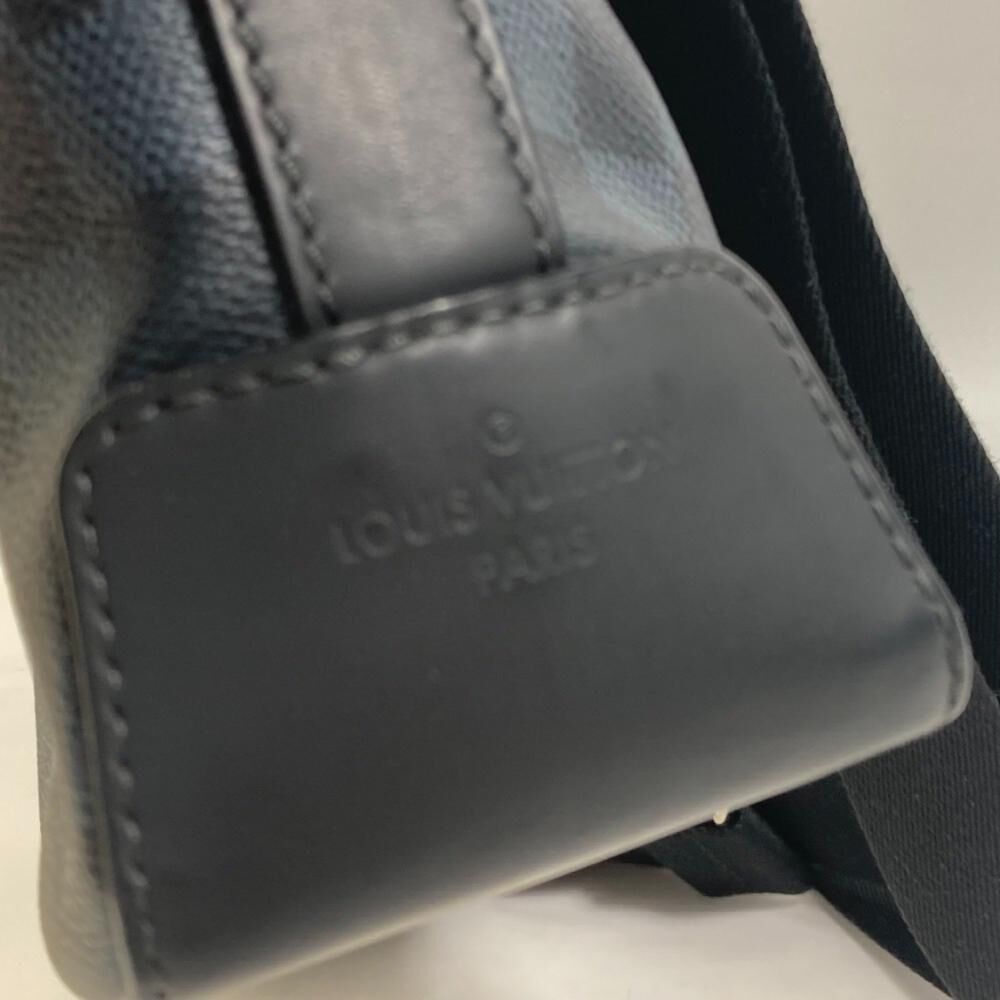 Louis Vuitton Messenger