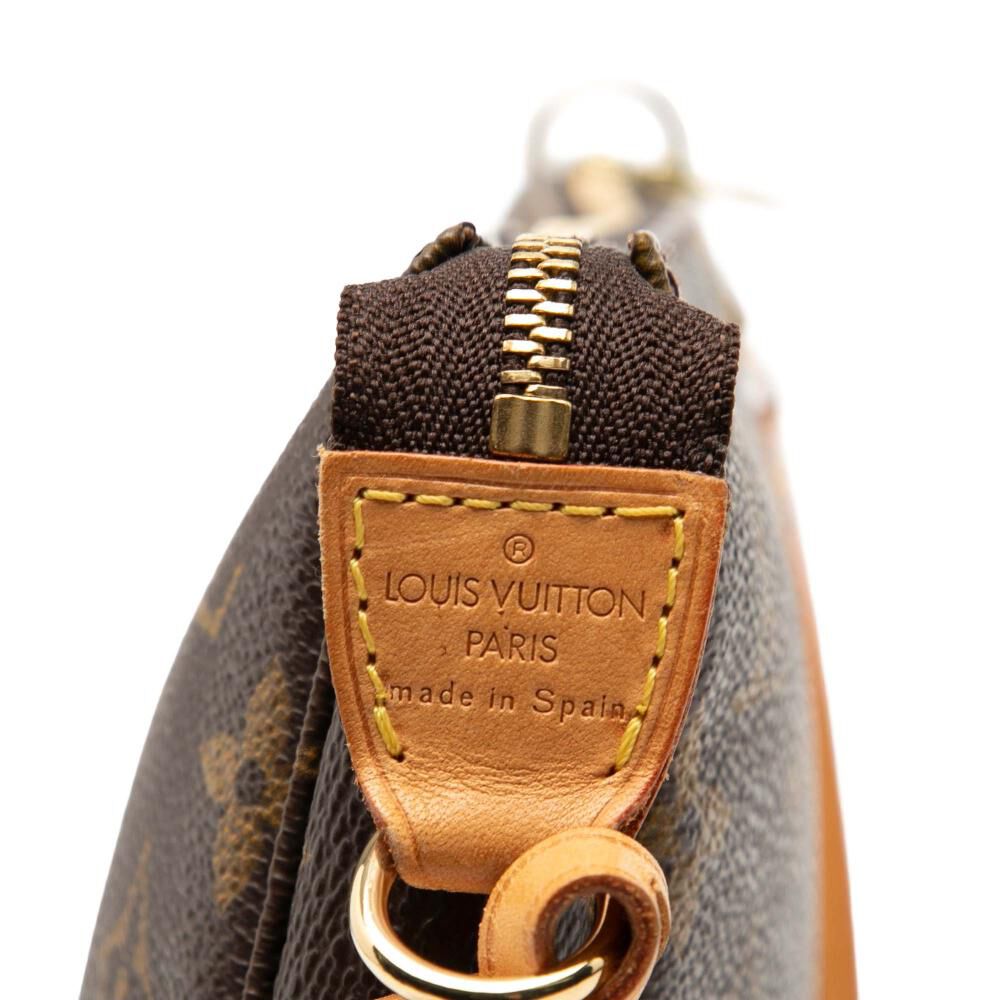 Louis Vuitton Pochette Accessoires