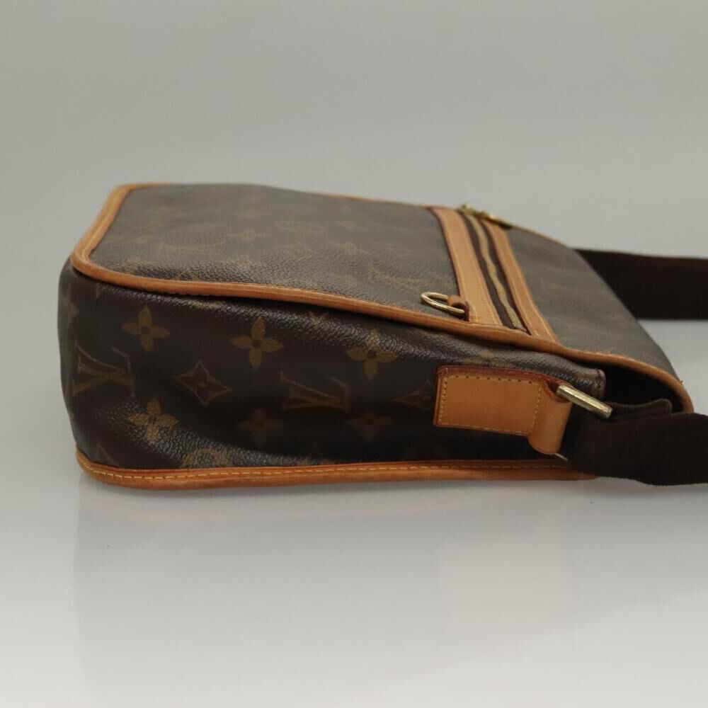 Louis Vuitton Messenger