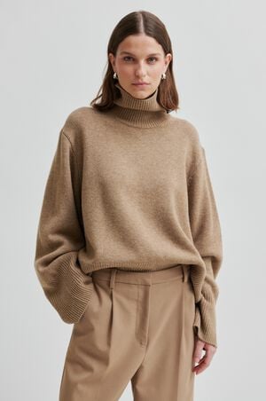 Alpha Wool Knit T-Neck