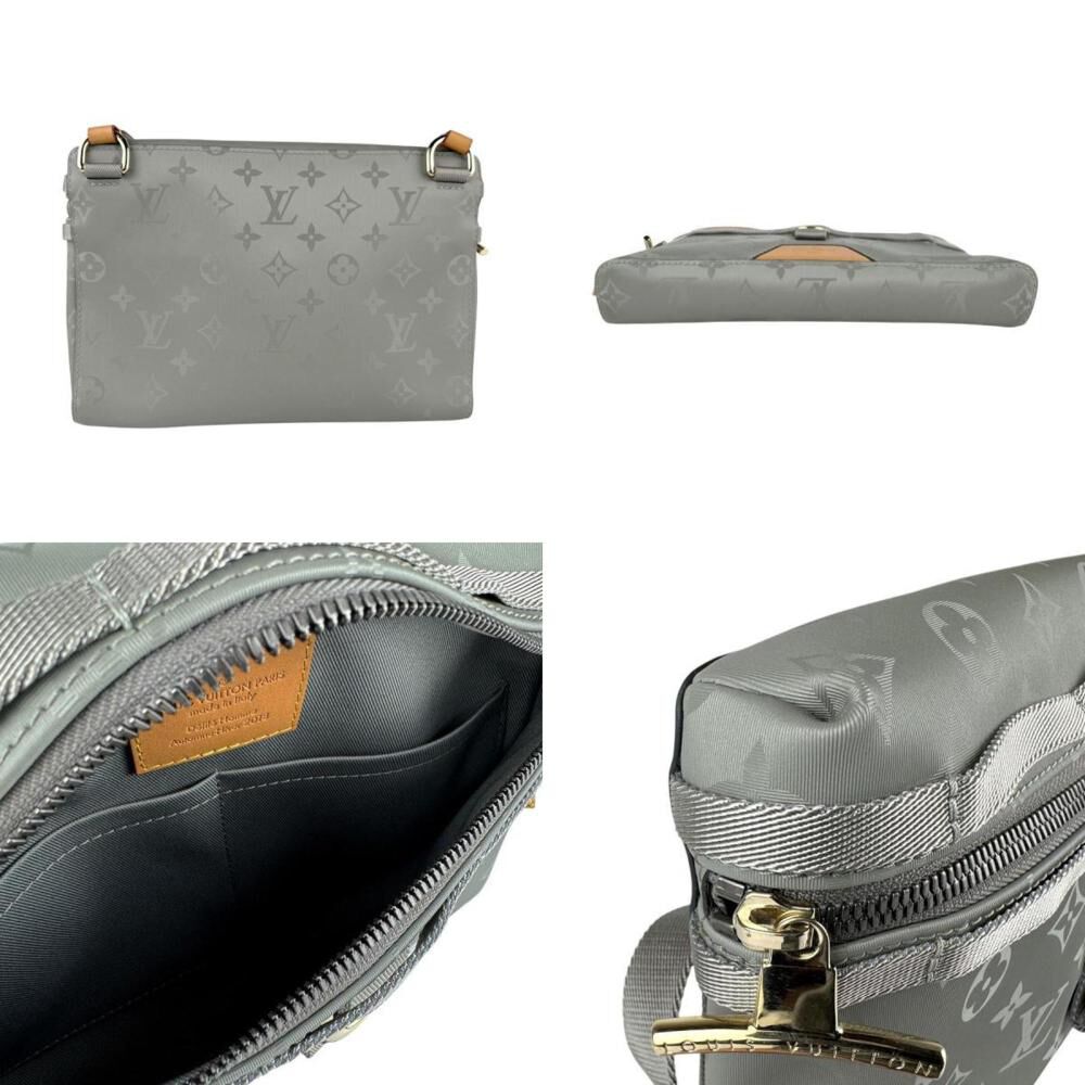 Louis Vuitton Shoulder Bags