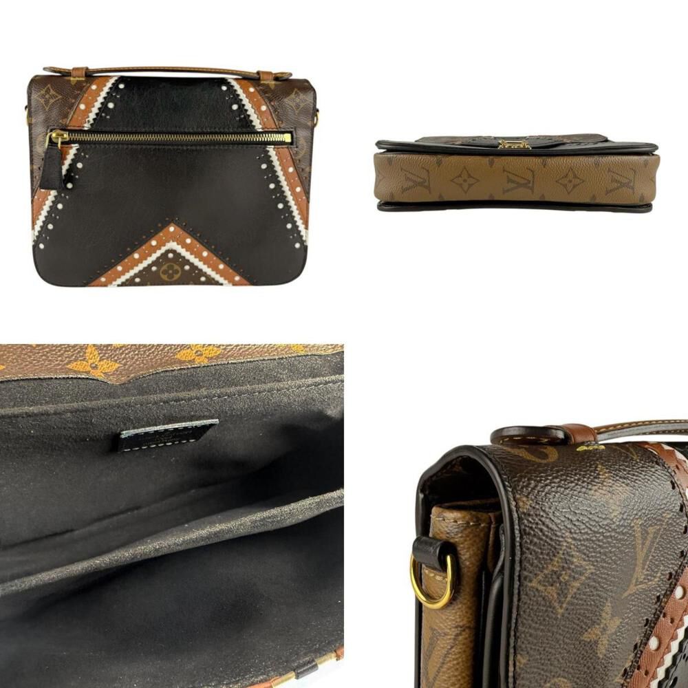 Louis Vuitton Shoulder Bags